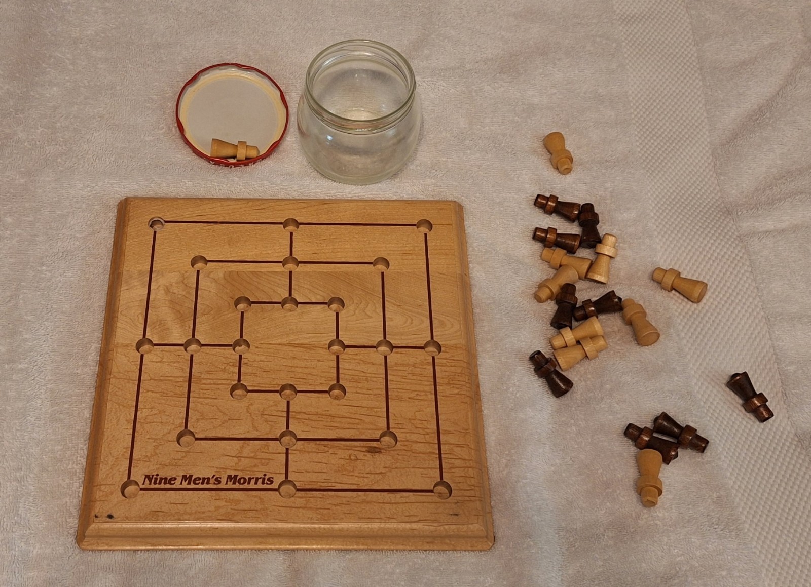 Vintage Solid Maple Nine Men’s Morris Board Game – Complete Set- Extra Peg
