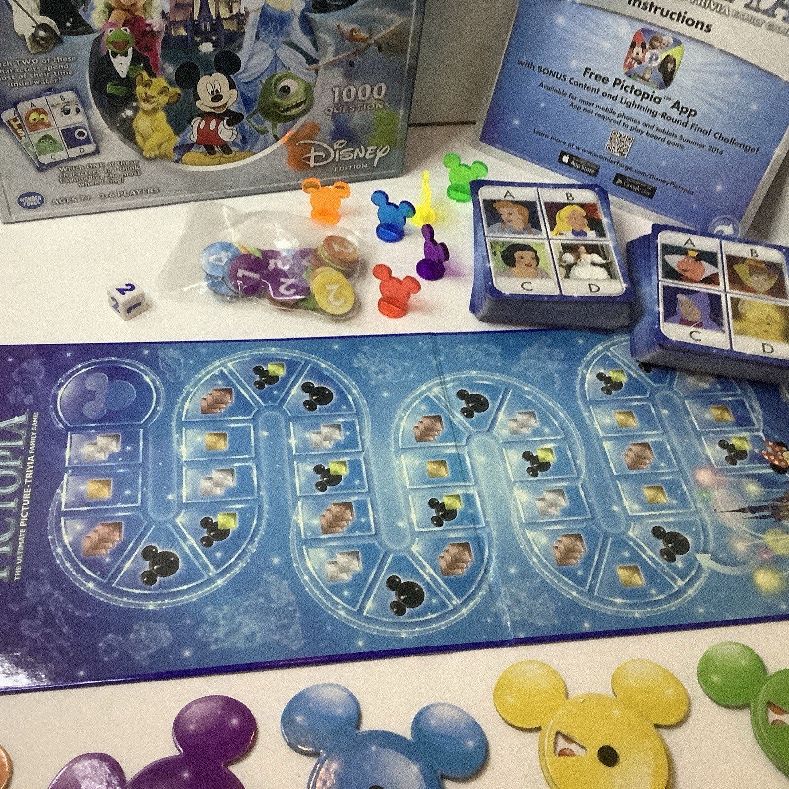 PICTOPIA Disney Edition Picture Trivia Betting Bluffing Family Board Game