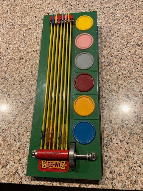 Antique GEE WIZ No. 40 Wolverine Supply Toy Metal Horse Racing Game