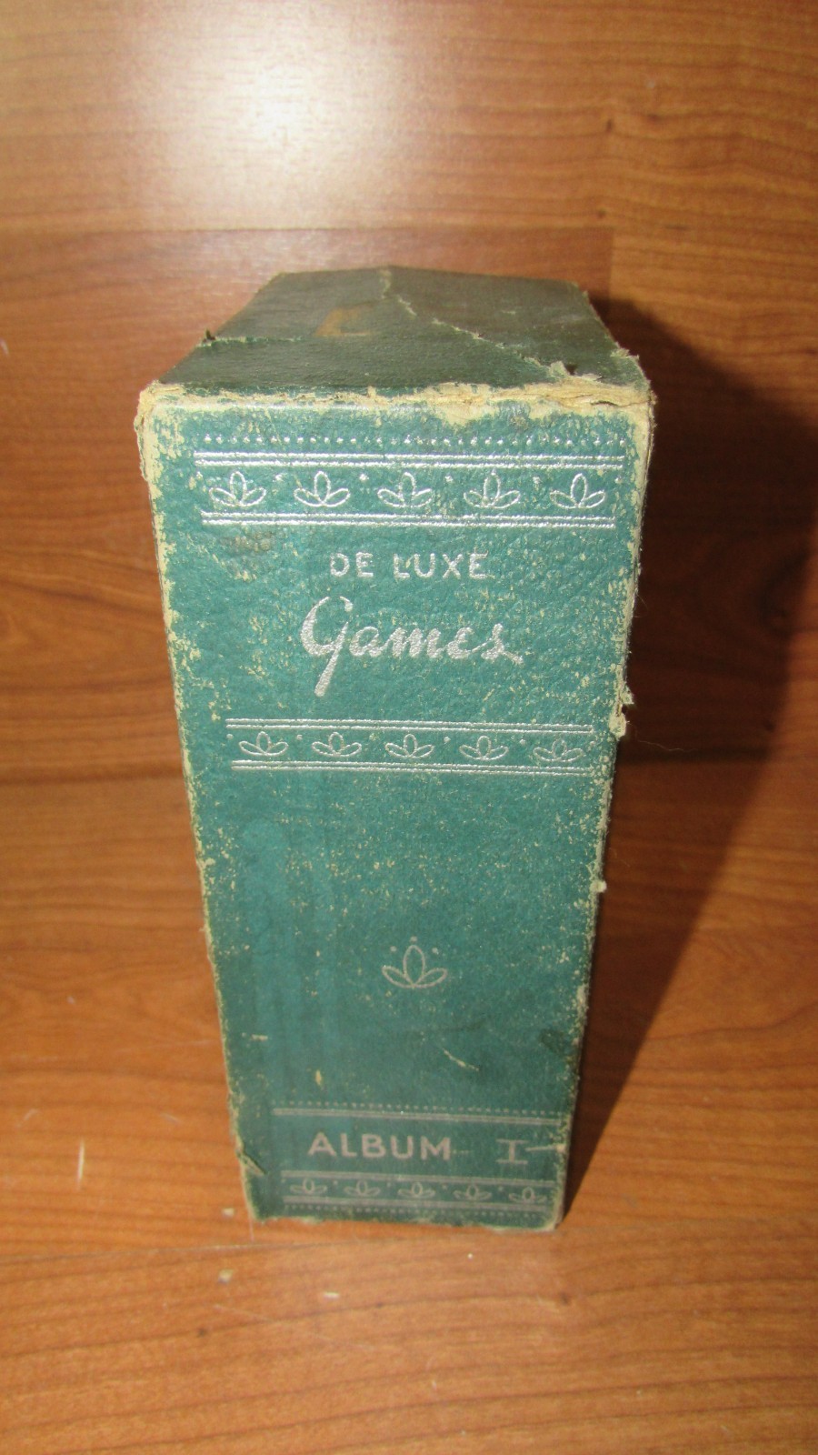 Vintage De Luxe Games Bookshelf games Album 1