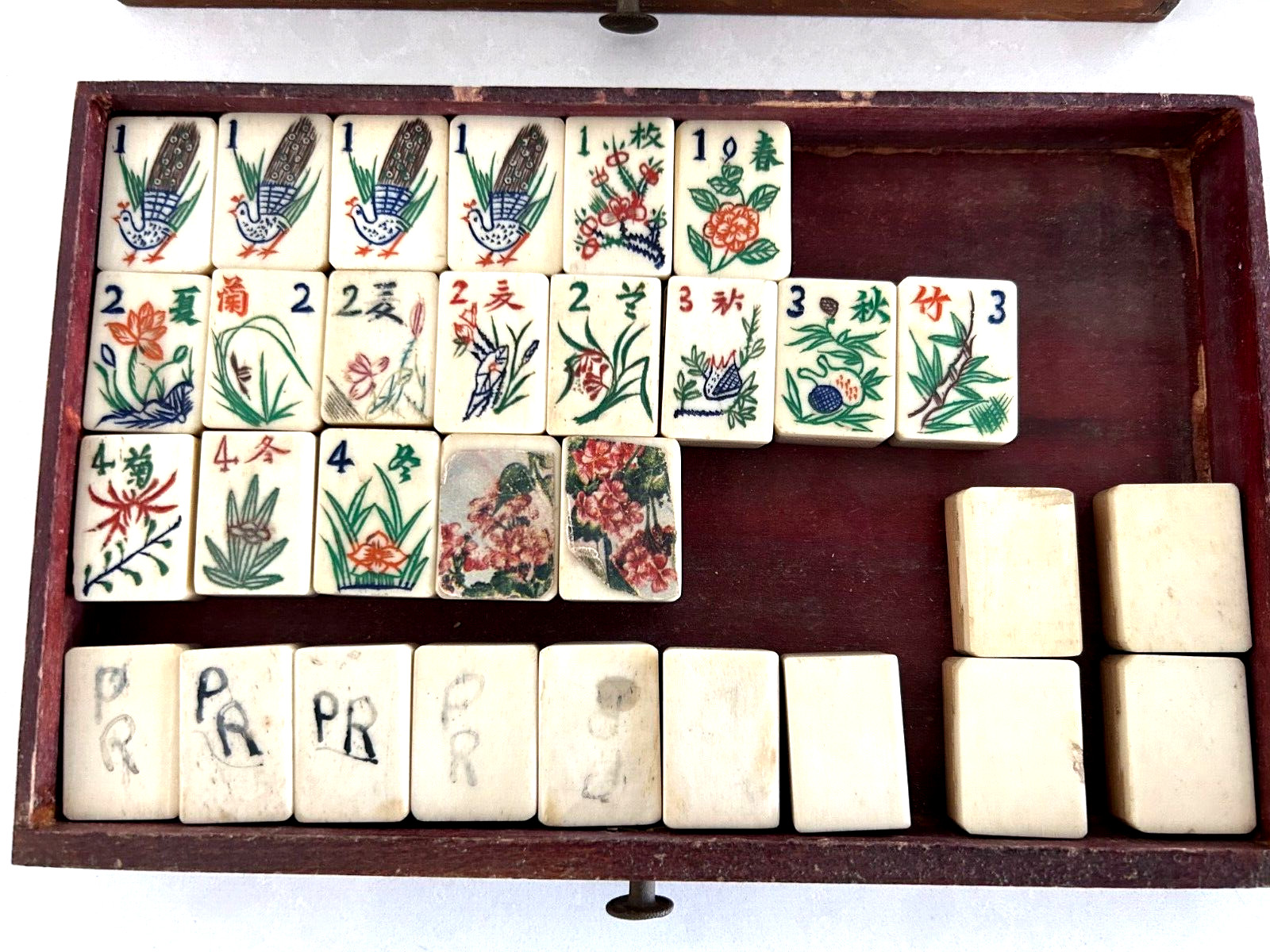 Vintage Mahjong Tiles (157) Dovetail Bamboo/Oxen/Bovine Bone in Wood Box