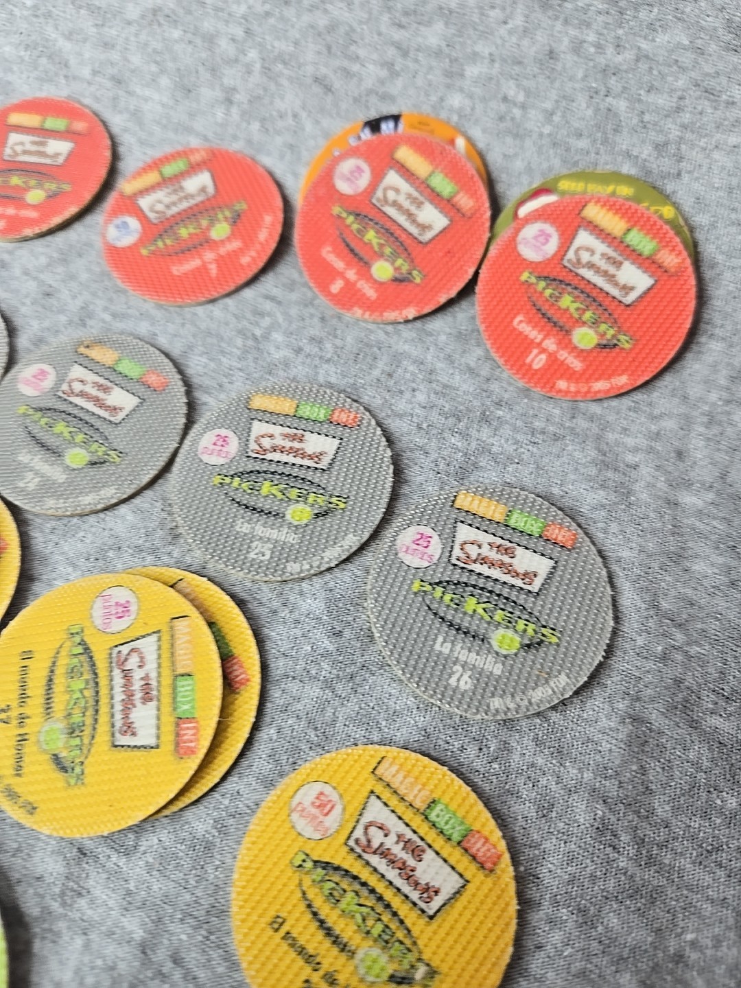 The Simpsons Pickers Lot Of 102 Pogs Tazos Magic Box 2005 Espanol / Ingles