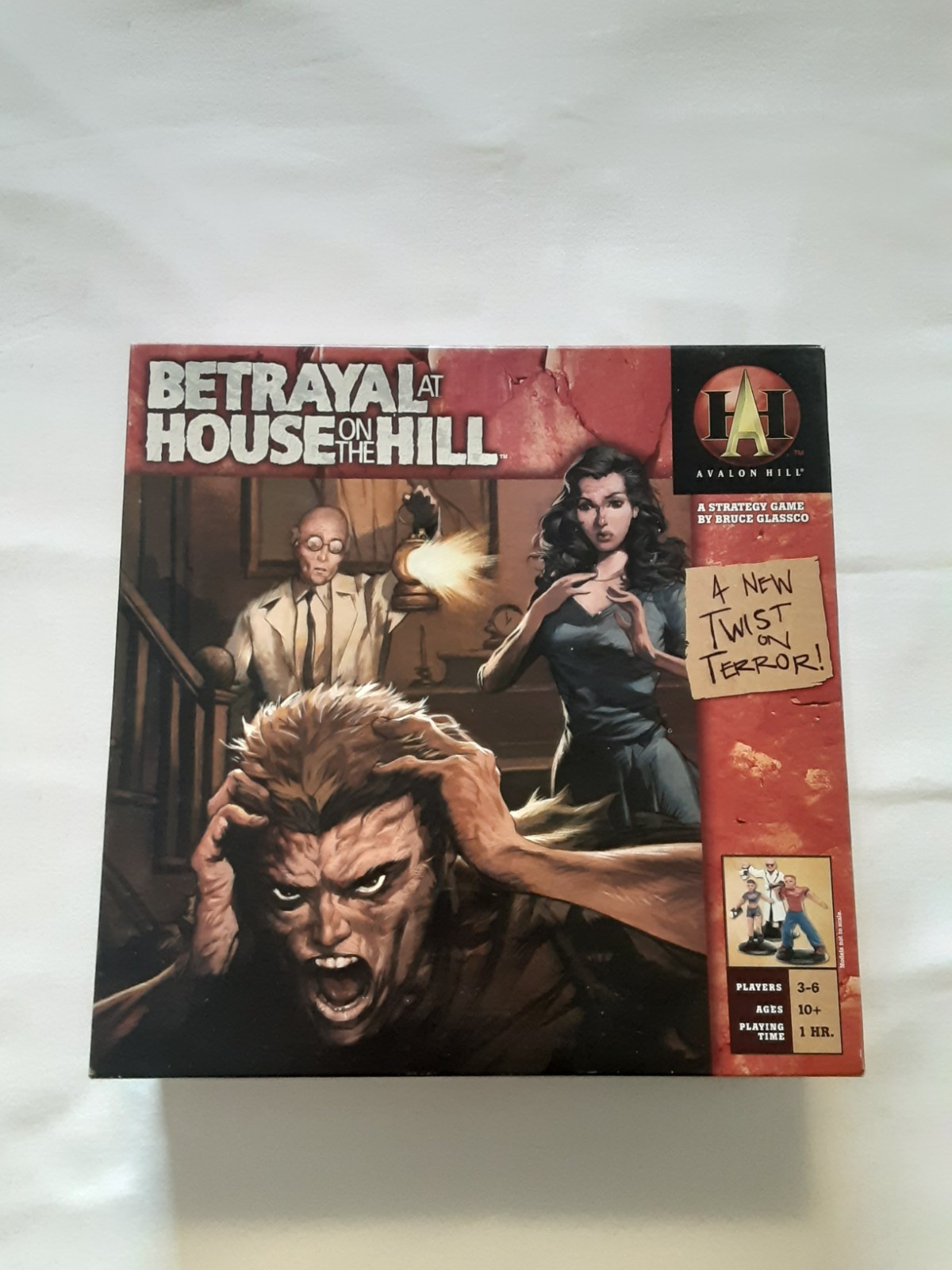 Betrayal at House on the Hill 1st Ed / Betrayal at Mystery Mansion – Excellent!