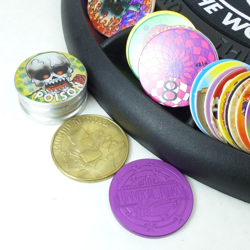 Lot of 100 Pogs, 6 Slammers Ready To Play Tournament Game Board & Pad from 1990s