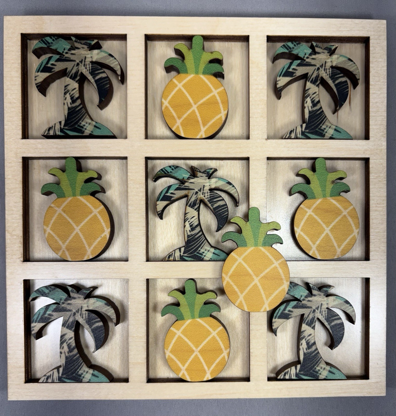 CocoNene Hawaiian Wooden Tic Tac Toe Game Palm Tree Pineapple w/ Box Made Hawaii