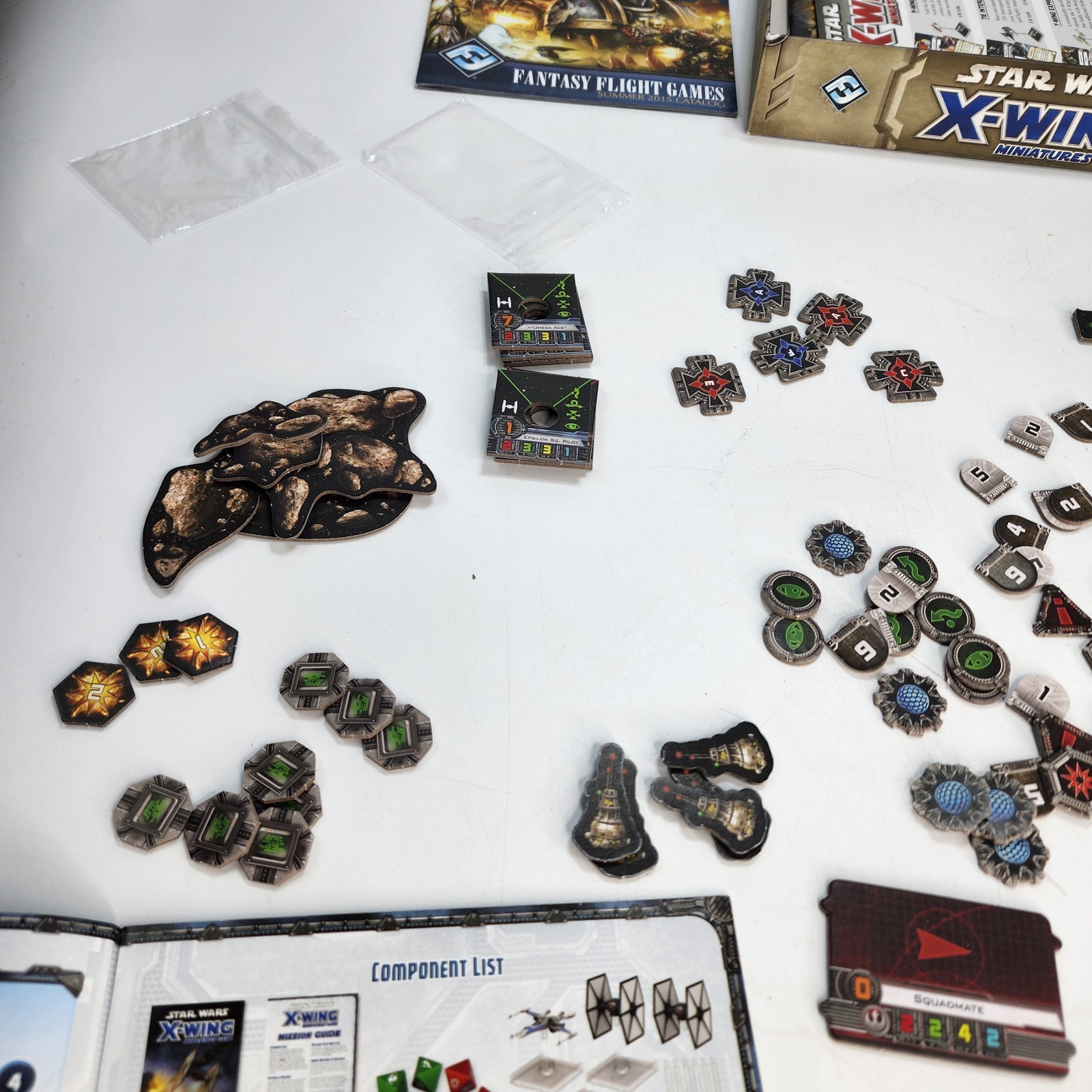 Star Wars X-Wing Miniatures Game The Force Awaken Core Set Fantasy Flight *read*