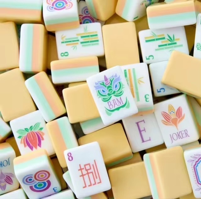 NEW! Vibrant Layered Mahjong Tiles – Full American Set 160Tiles -Yellow Lion