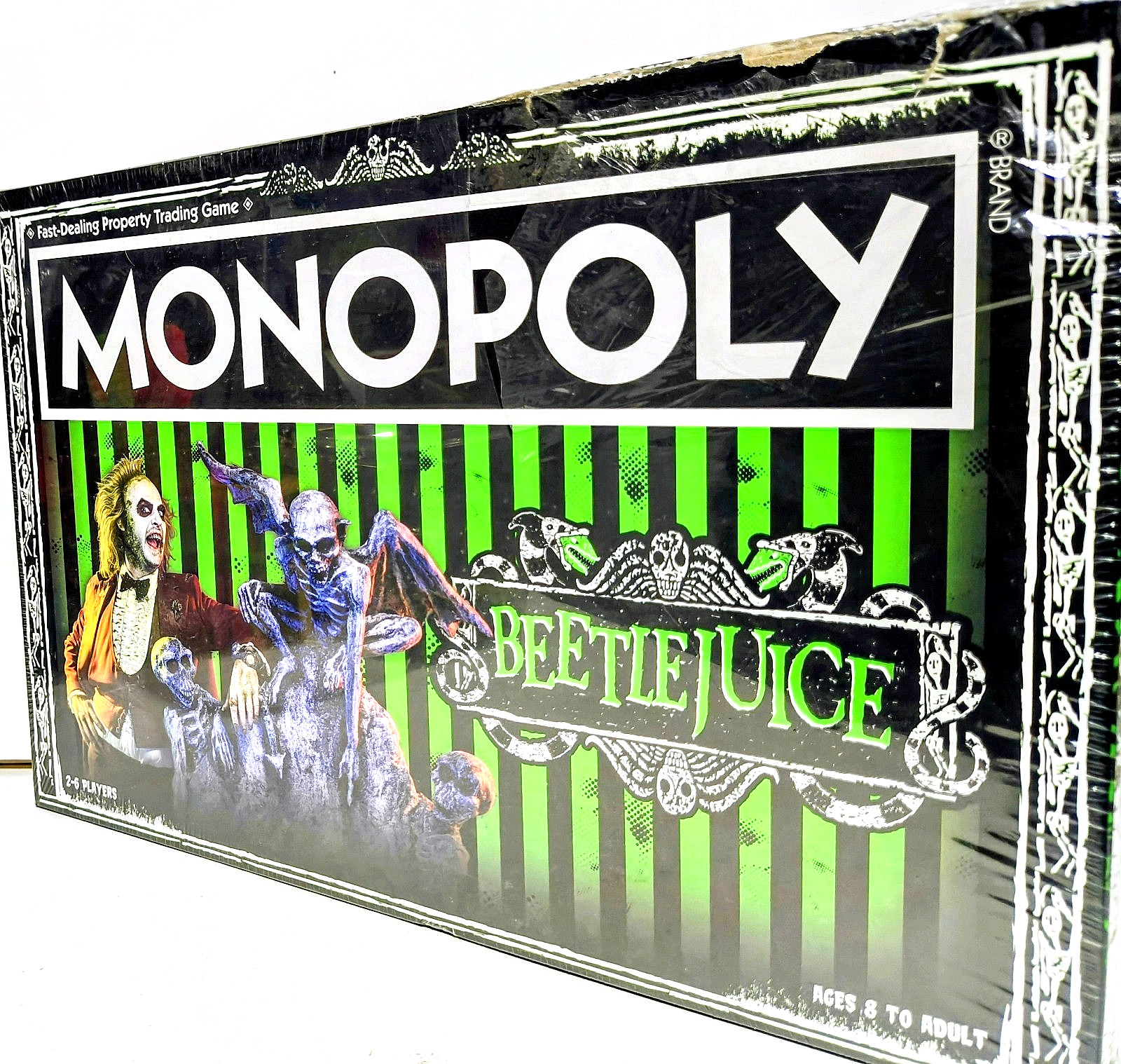 Monopoly – Beetlejuice Edition – Board Game – USAopoly – 2019 – New/Box Damage