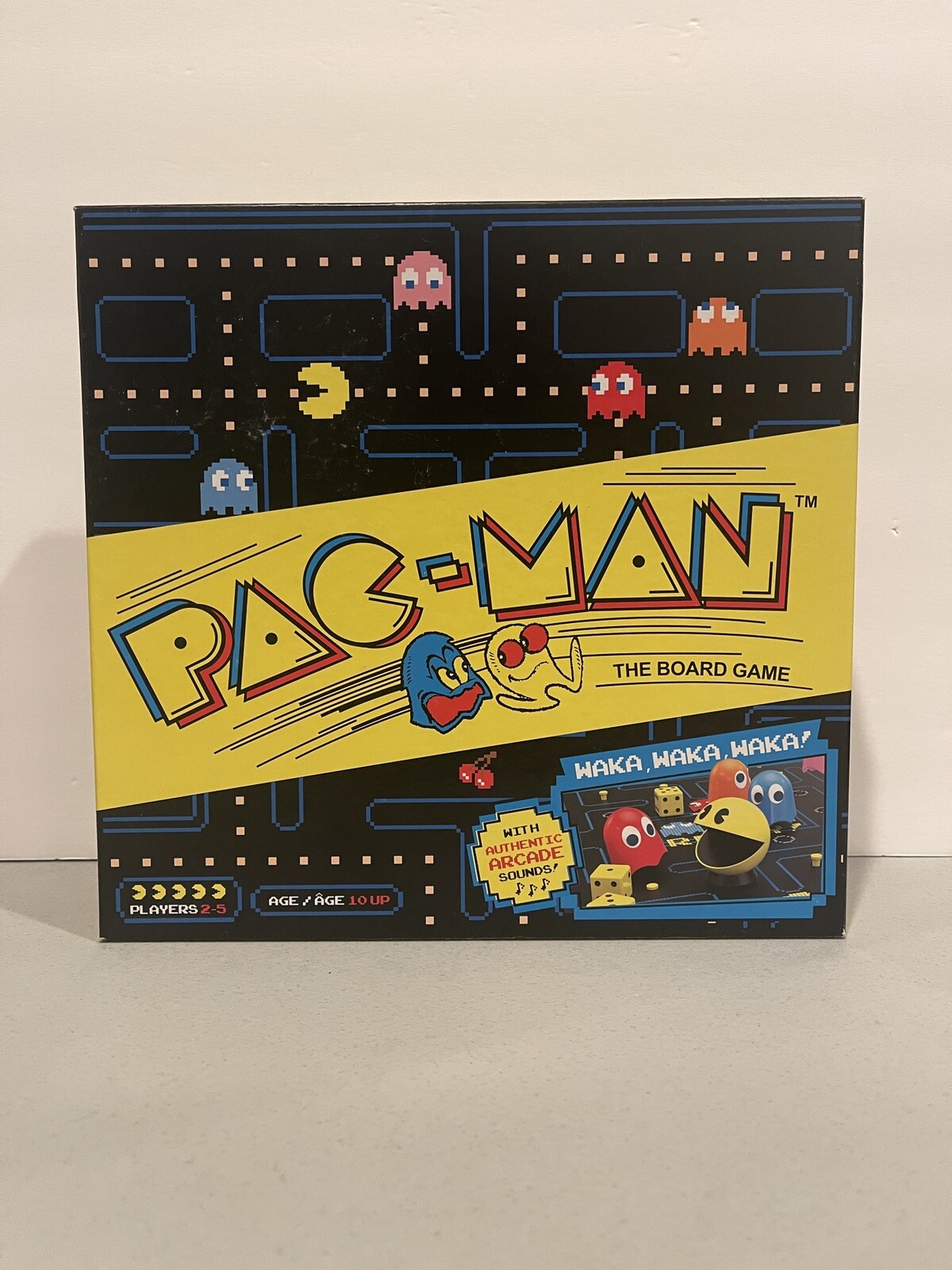 Buffalo Games Pac-Man – The Board Game Authentic Arcade Sounds Waka Waka